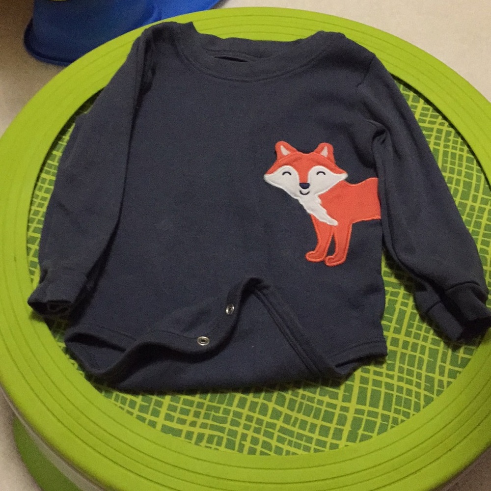 Mixed brands long sleeve onesies.